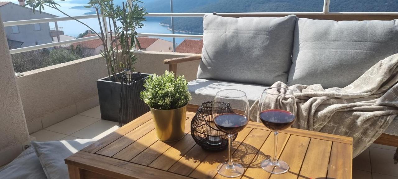 Apartment Cami -Stylish Apartment With A Beautiful Seaview Rabac Kültér fotó