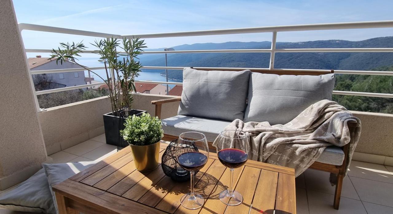 Apartment Cami -Stylish Apartment With A Beautiful Seaview Rabac Kültér fotó
