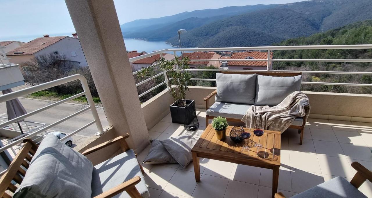 Apartment Cami -Stylish Apartment With A Beautiful Seaview Rabac Kültér fotó